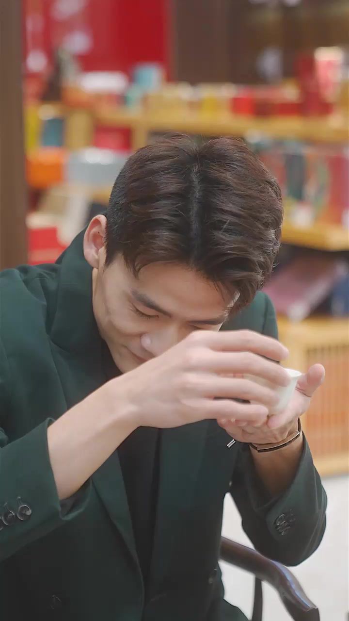 天降神秘总裁老公第1-20集